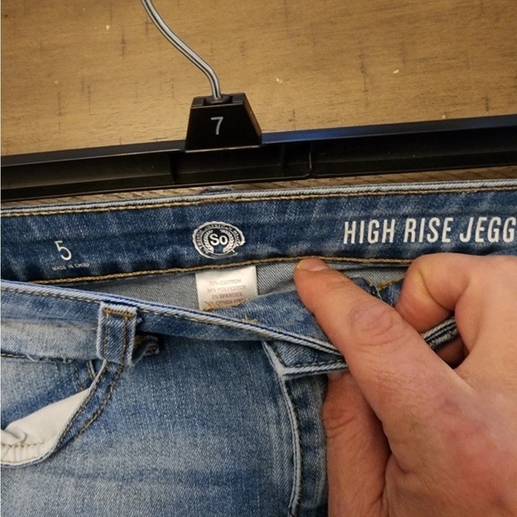 So jeans high rise jeggings size 5 - Picture 3 of 3